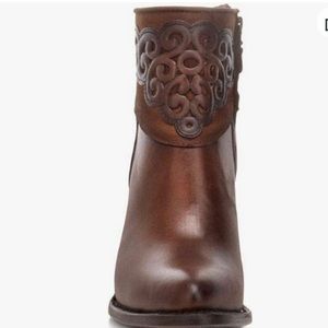 Cuadra 3F04NA Women Ankle Boots size 8.5